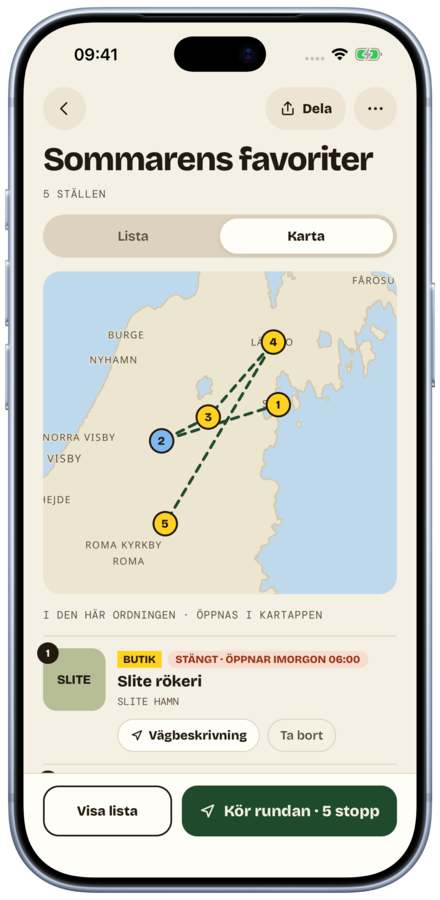 En gemt mappe i Landet-appen med stederne som nummererede nåle på kortet over Gotland og knappen til at køre turen.